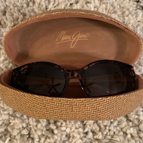 Maui Jim Accessories - Maui Jim polarized Venus pool sunglasses.